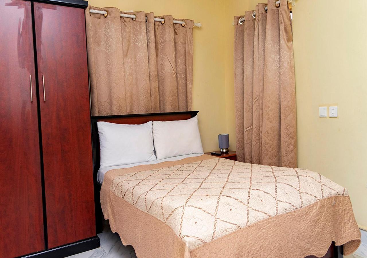 La-Viv Royal Hotel Kumasi Exterior foto