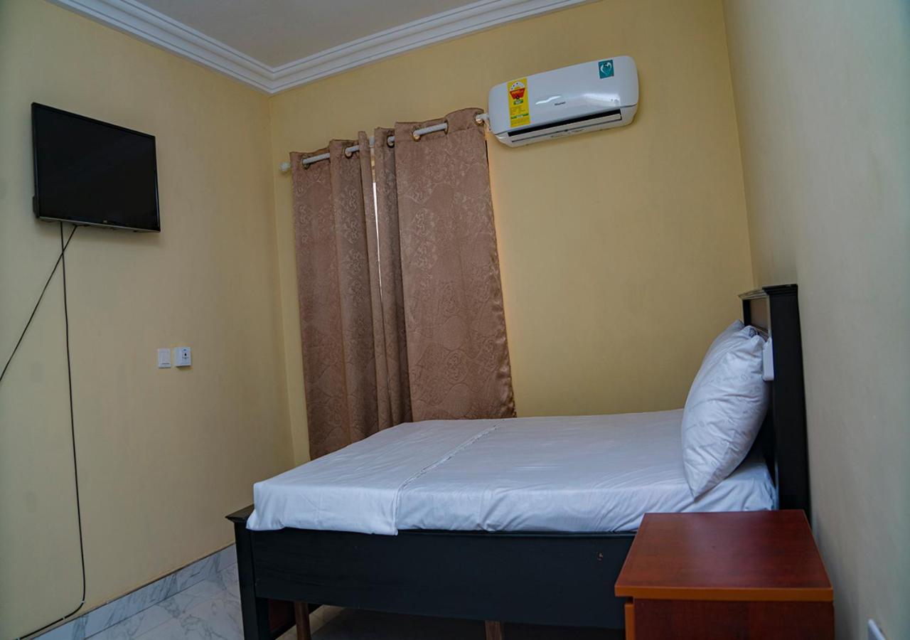 La-Viv Royal Hotel Kumasi Exterior foto